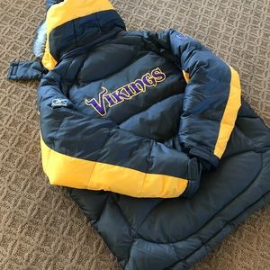 NFL Reebok Parka Vikings Puffy Hooded Storm Jacket